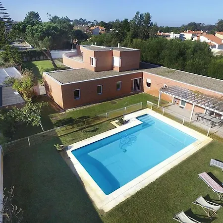 Eldeia A Wonderful 4 Bedroom A Short Stroll To The Beach Pensionat