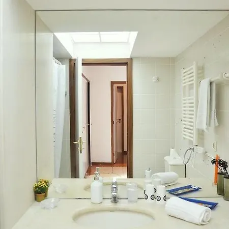 Eldeia A Wonderful 4 Bedroom A Short Stroll To The Beach Pensionat Esmoriz