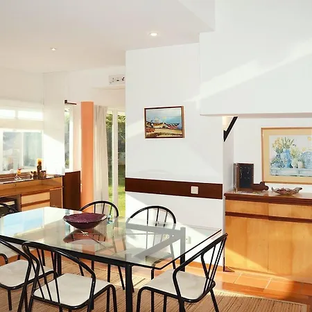 Eldeia A Wonderful 4 Bedroom A Short Stroll To The Beach Pensionat *